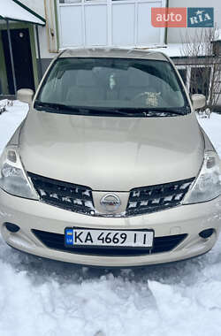Хетчбек Nissan TIIDA 2009 в Києві