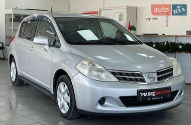 Хэтчбек Nissan TIIDA 2010 в Киеве
