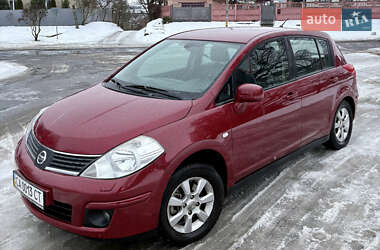 Хэтчбек Nissan TIIDA 2008 в Звенигородке