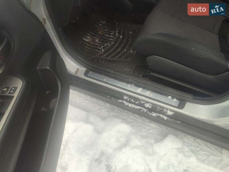 Хэтчбек Nissan TIIDA 2008 в Кропивницком