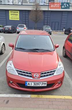 Хэтчбек Nissan TIIDA 2011 в Буче