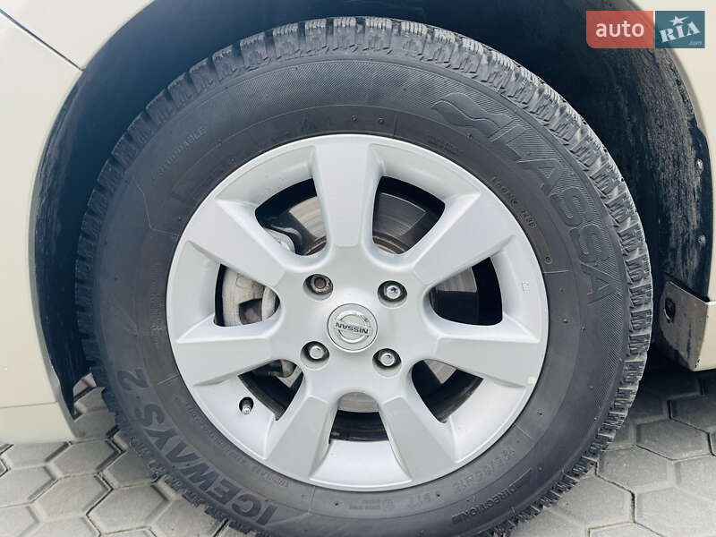 Седан Nissan TIIDA 2011 в Одессе