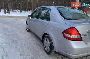 Седан Nissan TIIDA 2012 в Киеве