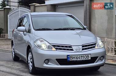 Хэтчбек Nissan TIIDA 2010 в Одессе