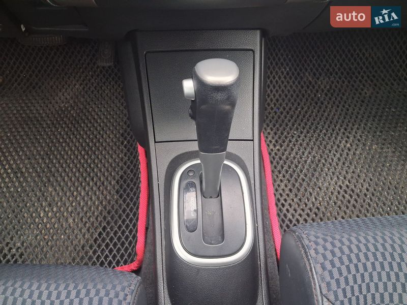 Хэтчбек Nissan TIIDA 2011 в Буче