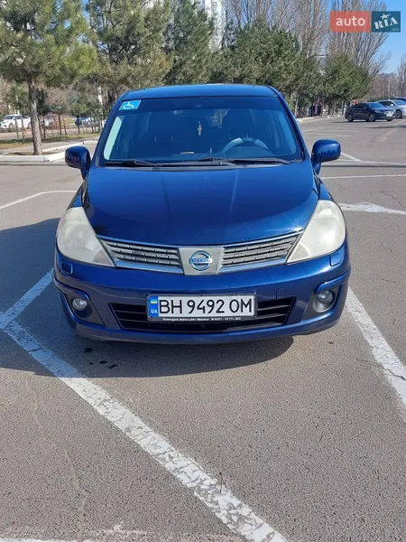 Nissan TIIDA