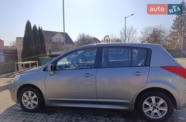 Хетчбек Nissan TIIDA 2011 в Івано-Франківську