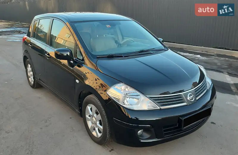 Nissan TIIDA