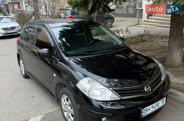 Хэтчбек Nissan TIIDA 2010 в Одессе