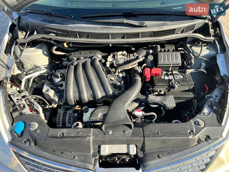 Хэтчбек Nissan TIIDA 2006 в Одессе