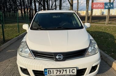 Хэтчбек Nissan TIIDA 2012 в Полтаве