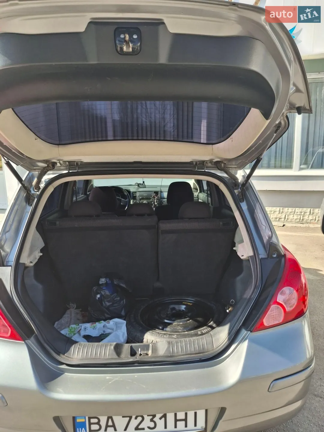 2011 Nissan Tiida - мініатюра 11