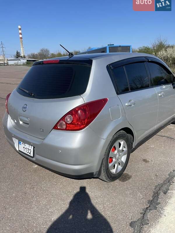 Хетчбек Nissan TIIDA 2008 в Ужгороді