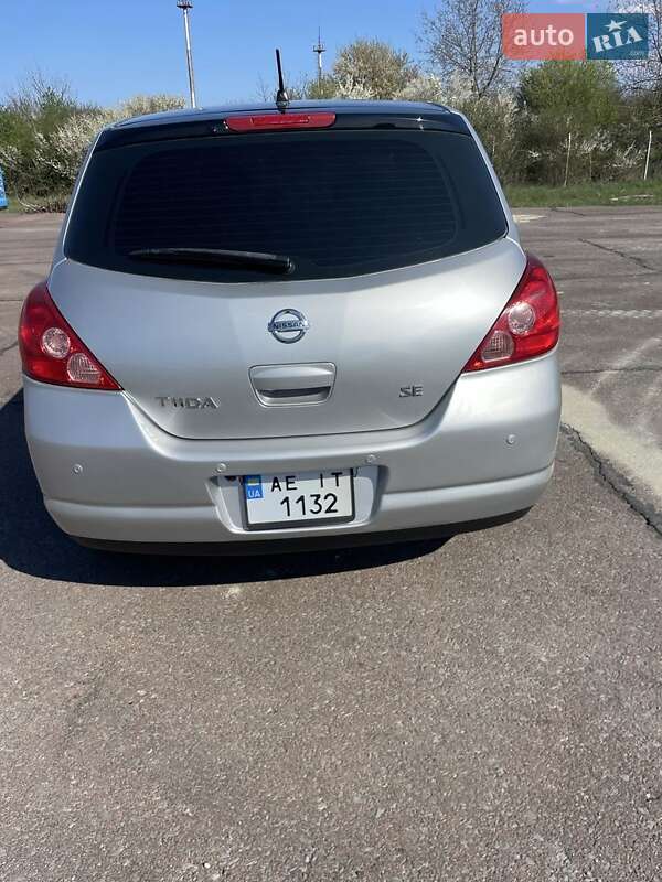 Хетчбек Nissan TIIDA 2008 в Ужгороді