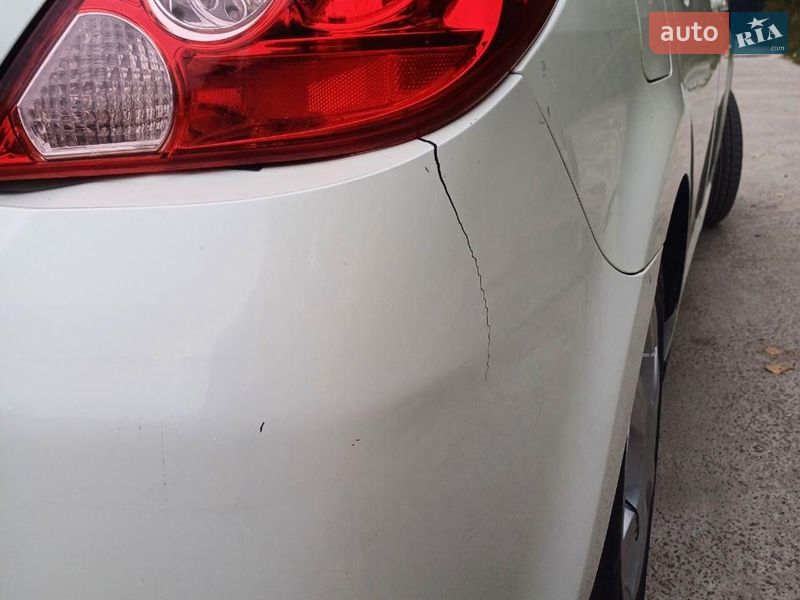 Хэтчбек Nissan TIIDA 2012 в Киеве фото 13 Хэтчбек Nissan TIIDA 2012 в Киеве