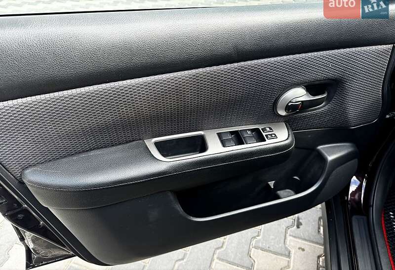 Хетчбек Nissan TIIDA 2012 в Харкові