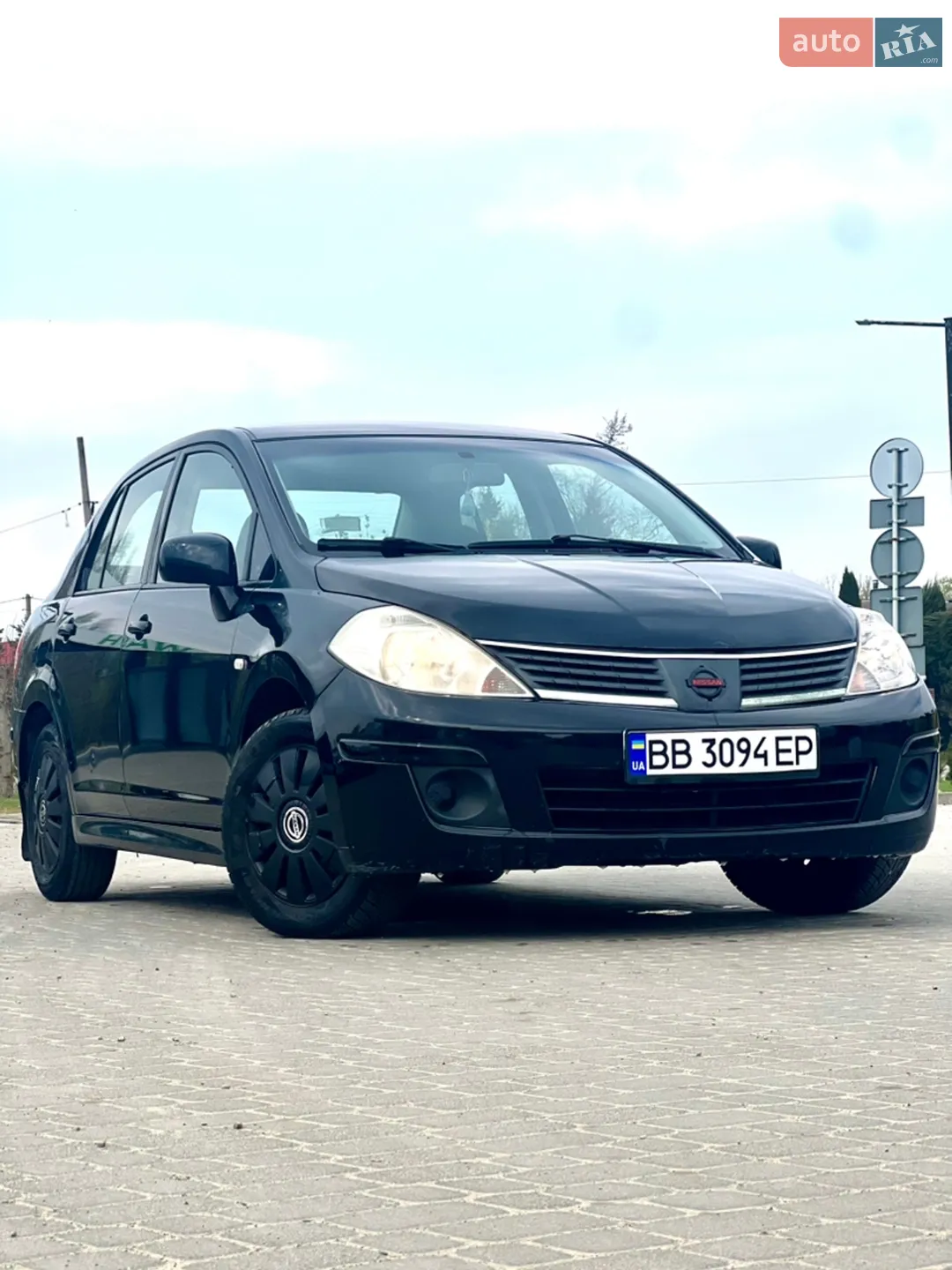 2010 Nissan Tiida - мініатюра 10