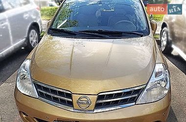 Хэтчбек Nissan TIIDA 2011 в Киеве