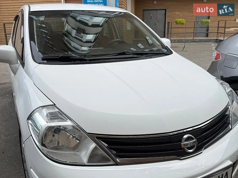 Nissan TIIDA