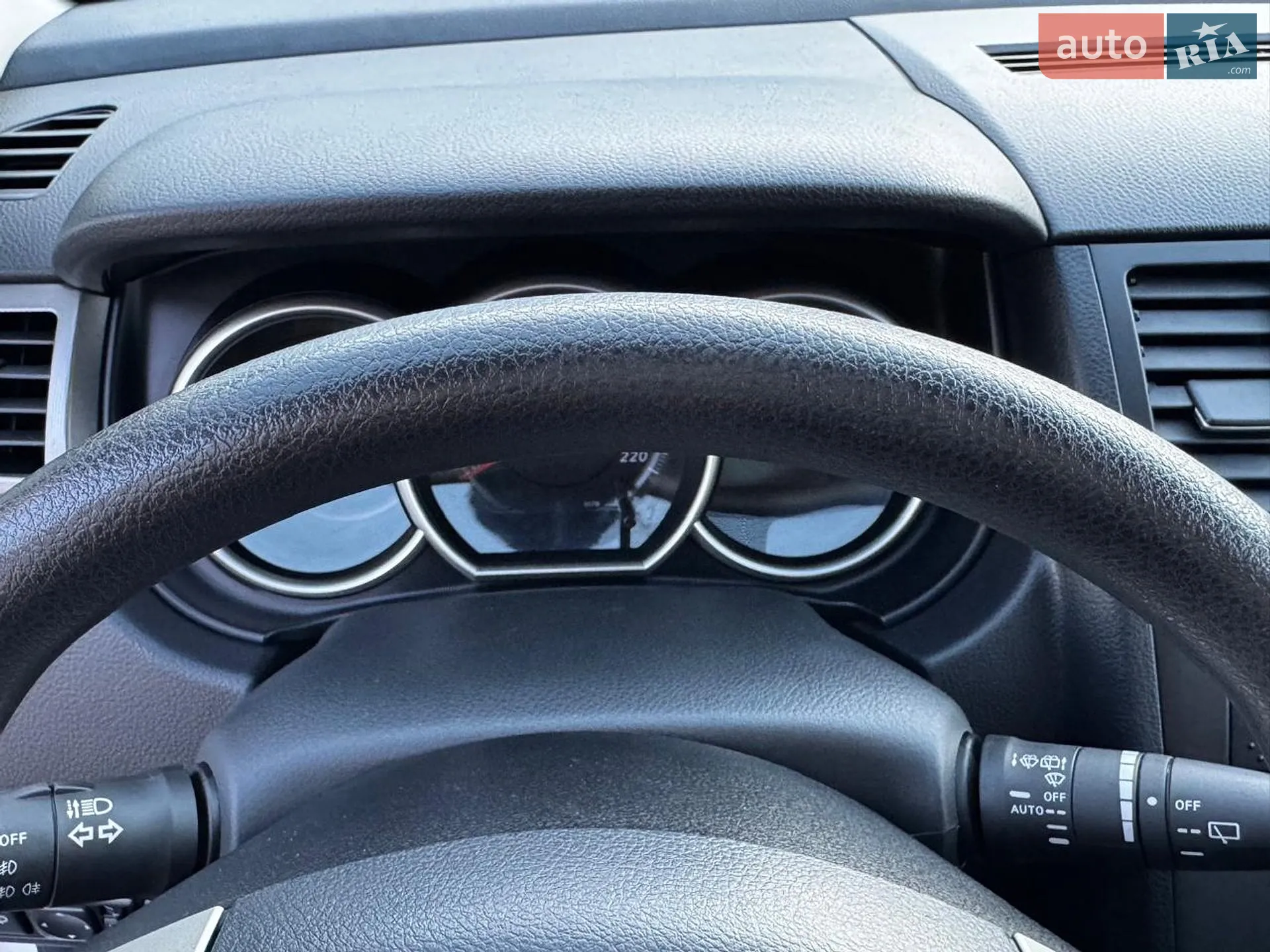 2012 Nissan Tiida - мініатюра 31