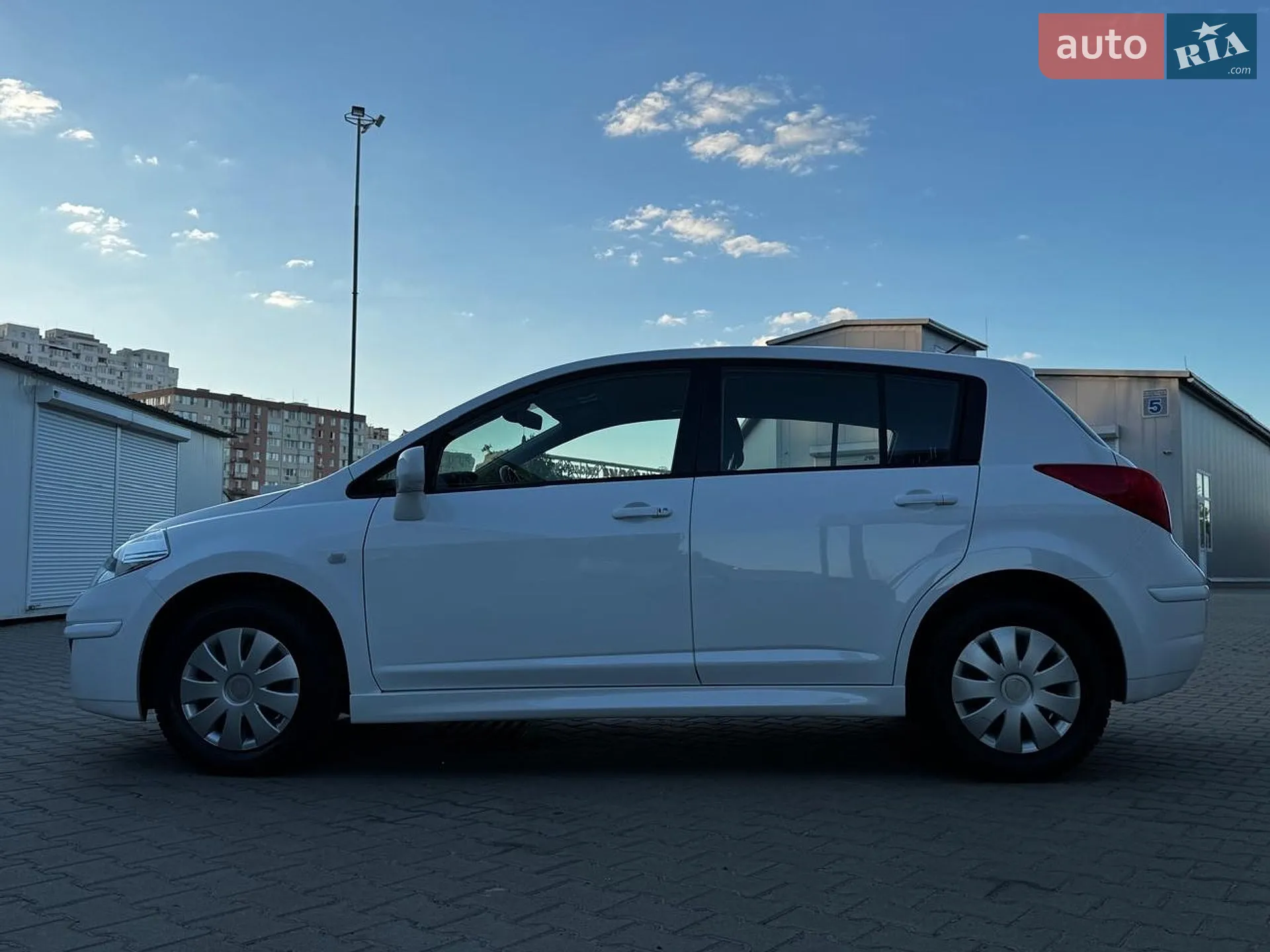 2012 Nissan Tiida - мініатюра 18