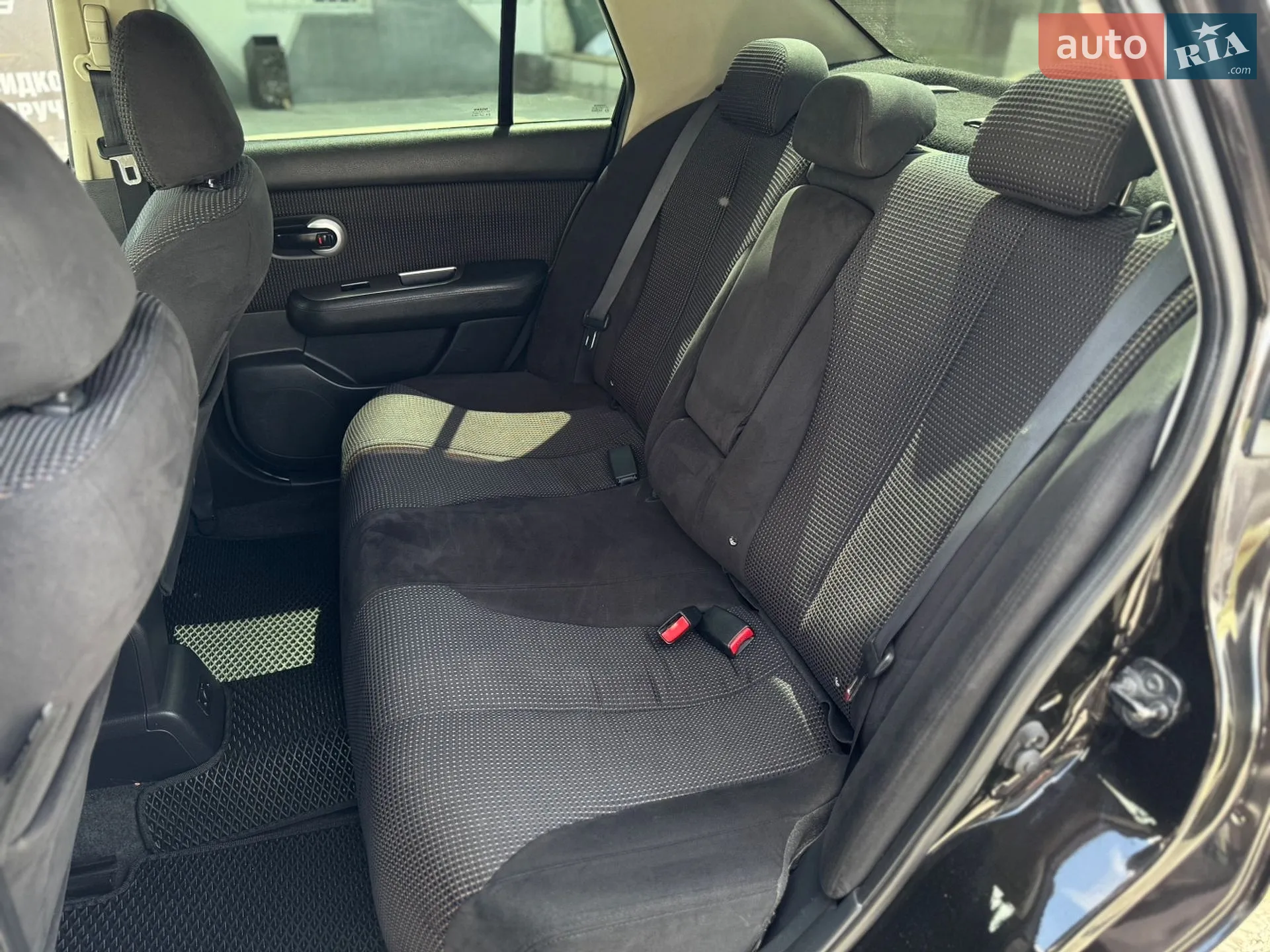 2010 Nissan Tiida - мініатюра 8