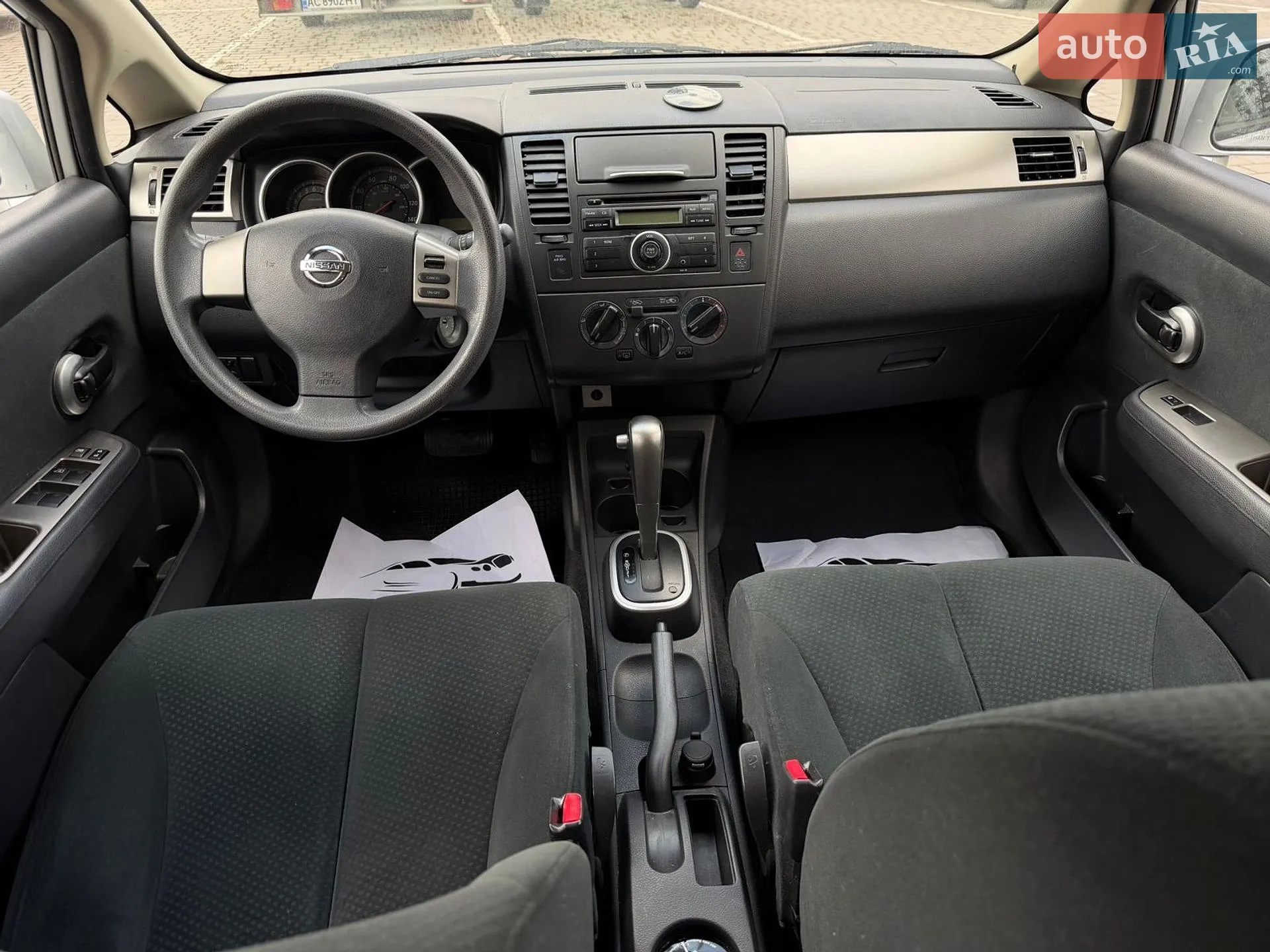 2010 Nissan Tiida - мініатюра 4