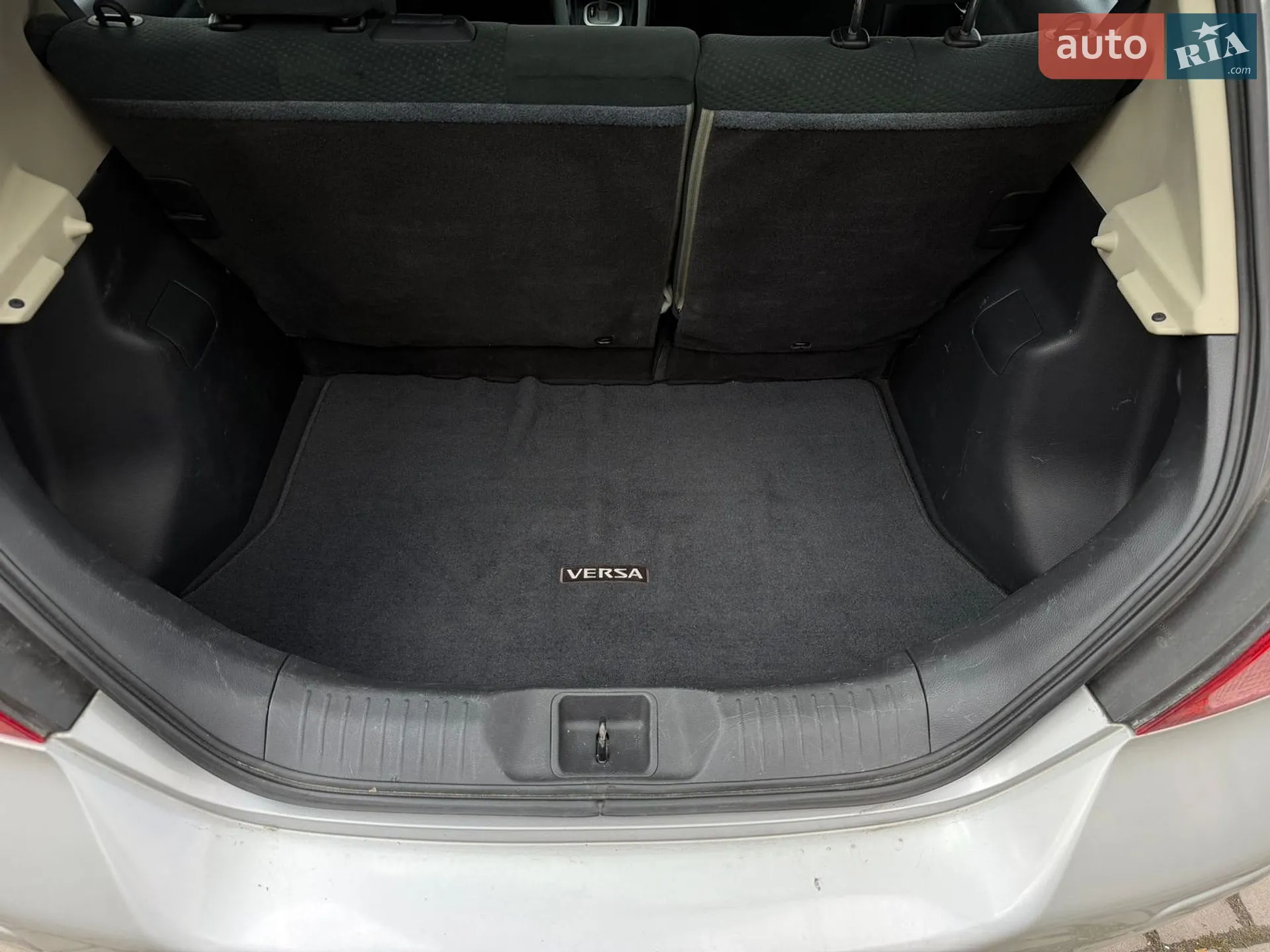 2010 Nissan Tiida - мініатюра 7