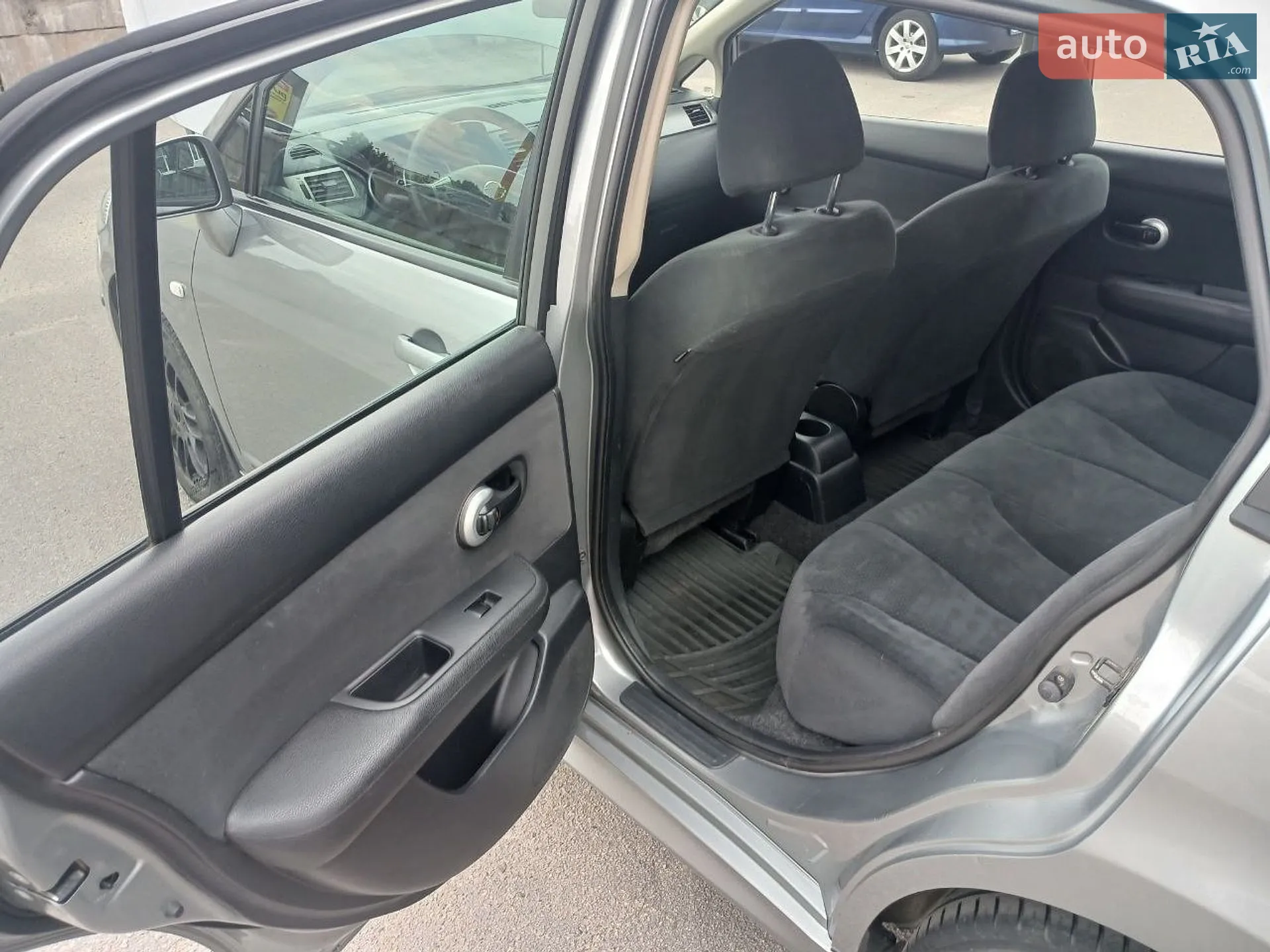 2012 Nissan Tiida - мініатюра 11