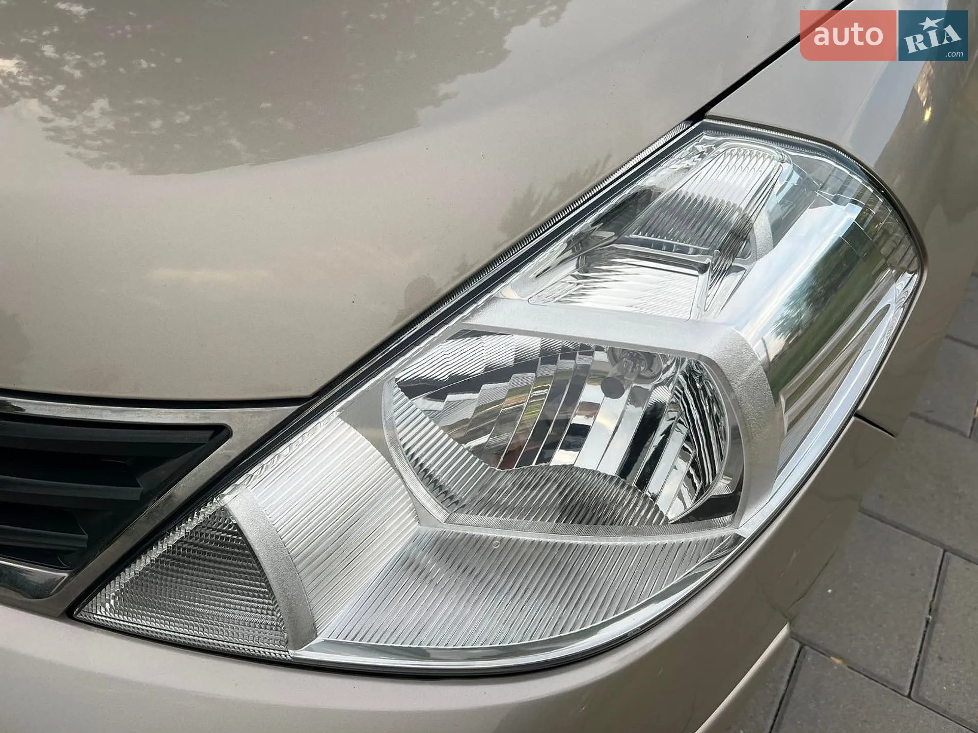 2012 Nissan Tiida - мініатюра 27