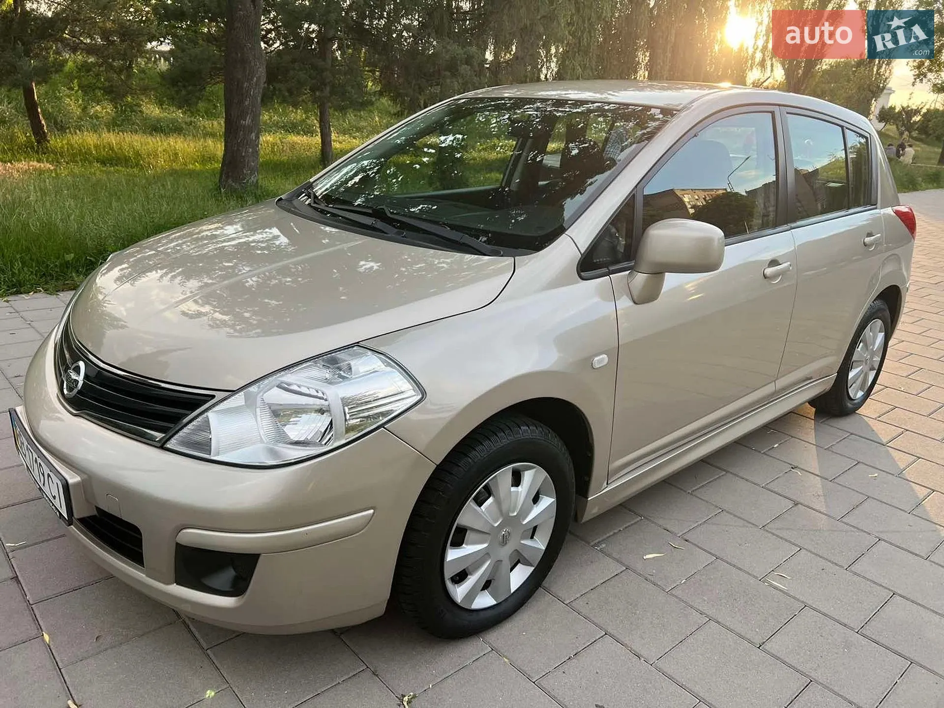 2012 Nissan Tiida - мініатюра 4