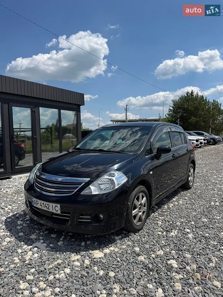 2010 Nissan Tiida - мініатюра 12