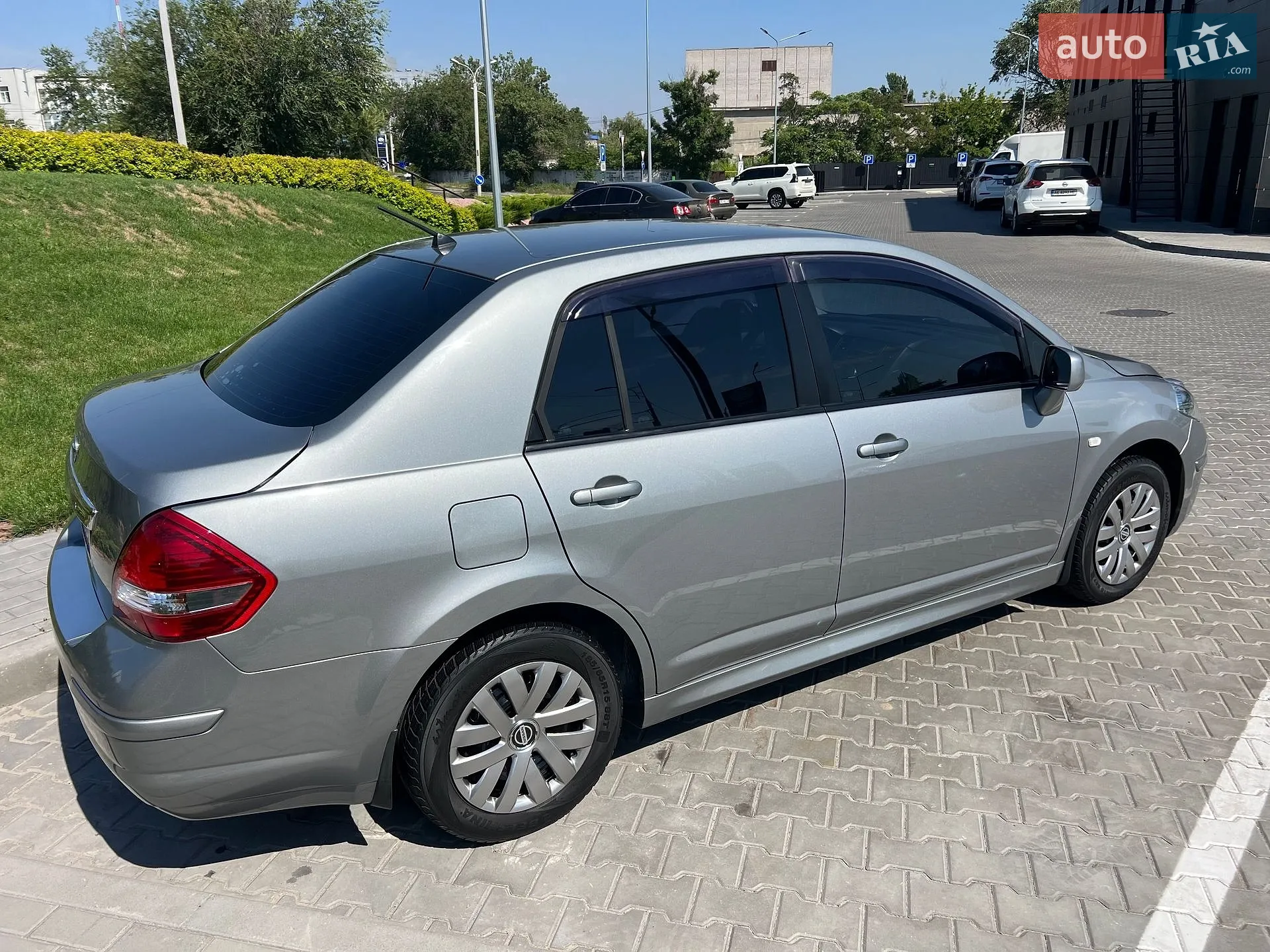 2010 Nissan Tiida - мініатюра 5