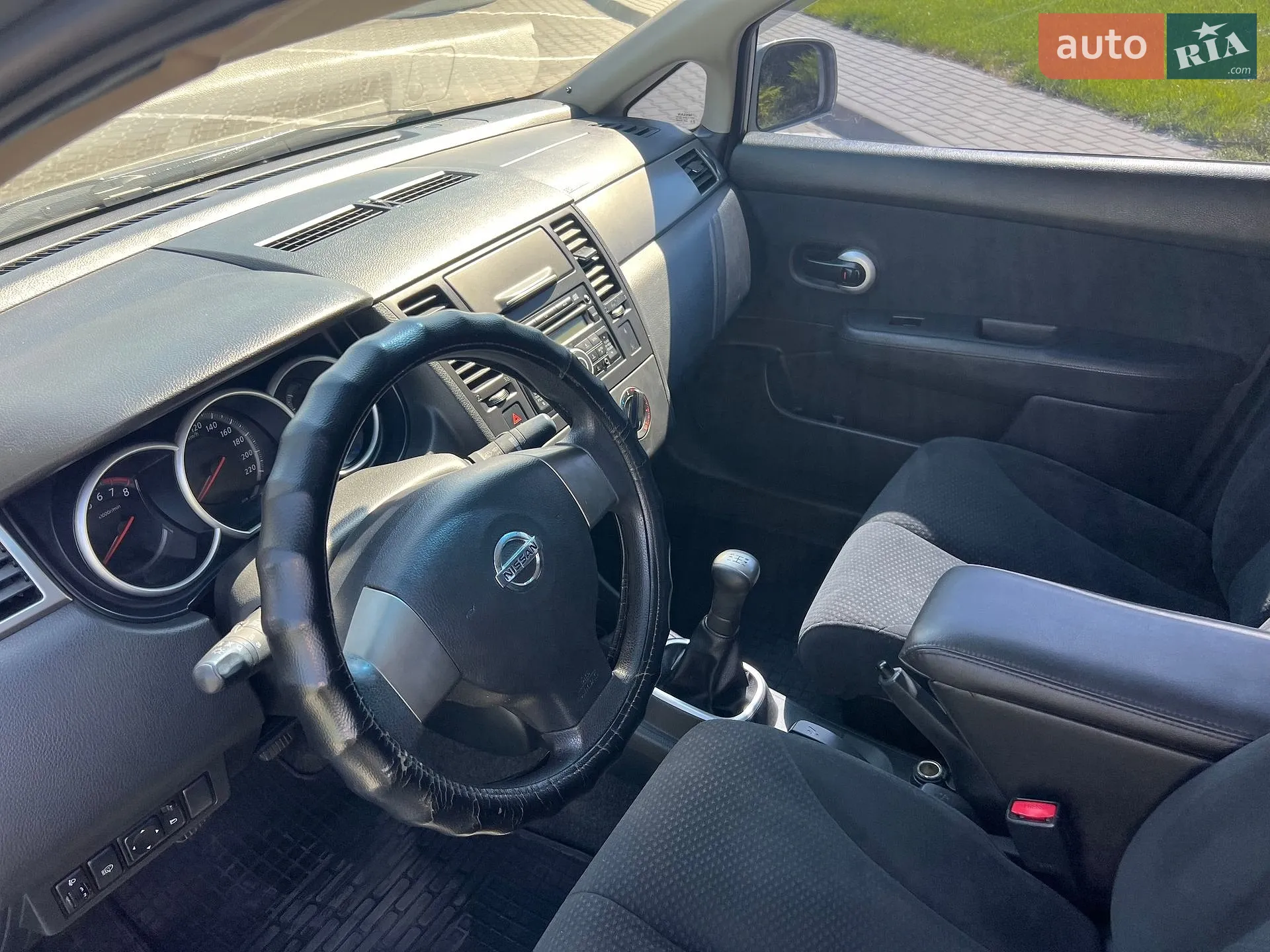2010 Nissan Tiida - мініатюра 8