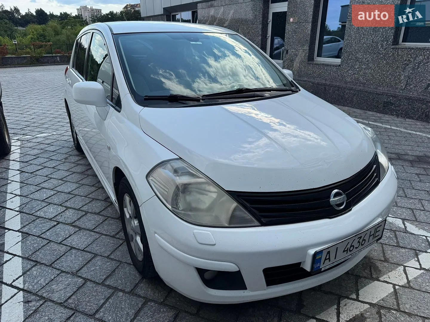 2012 Nissan Tiida - мініатюра 2