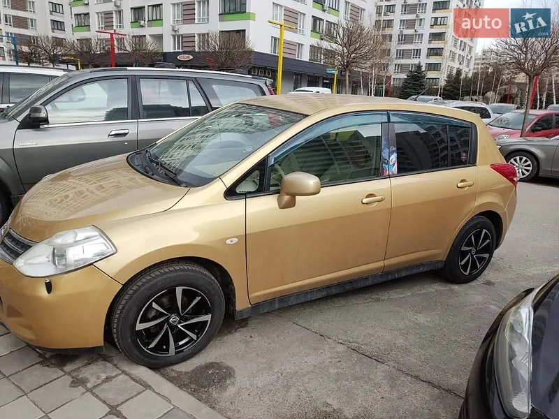Nissan TIIDA
