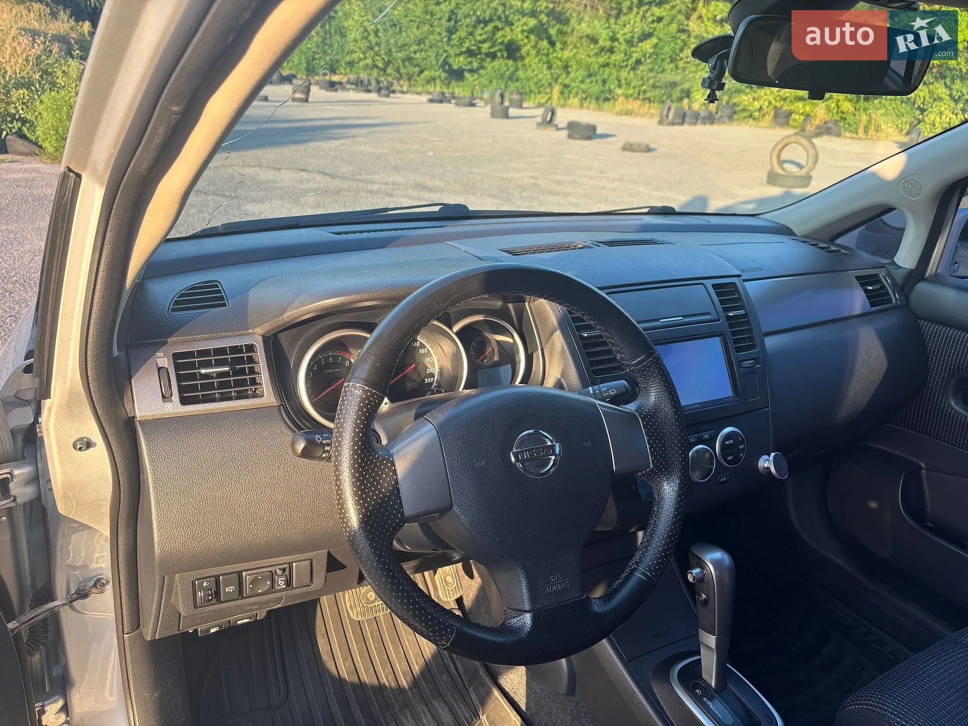2011 Nissan Tiida - мініатюра 14