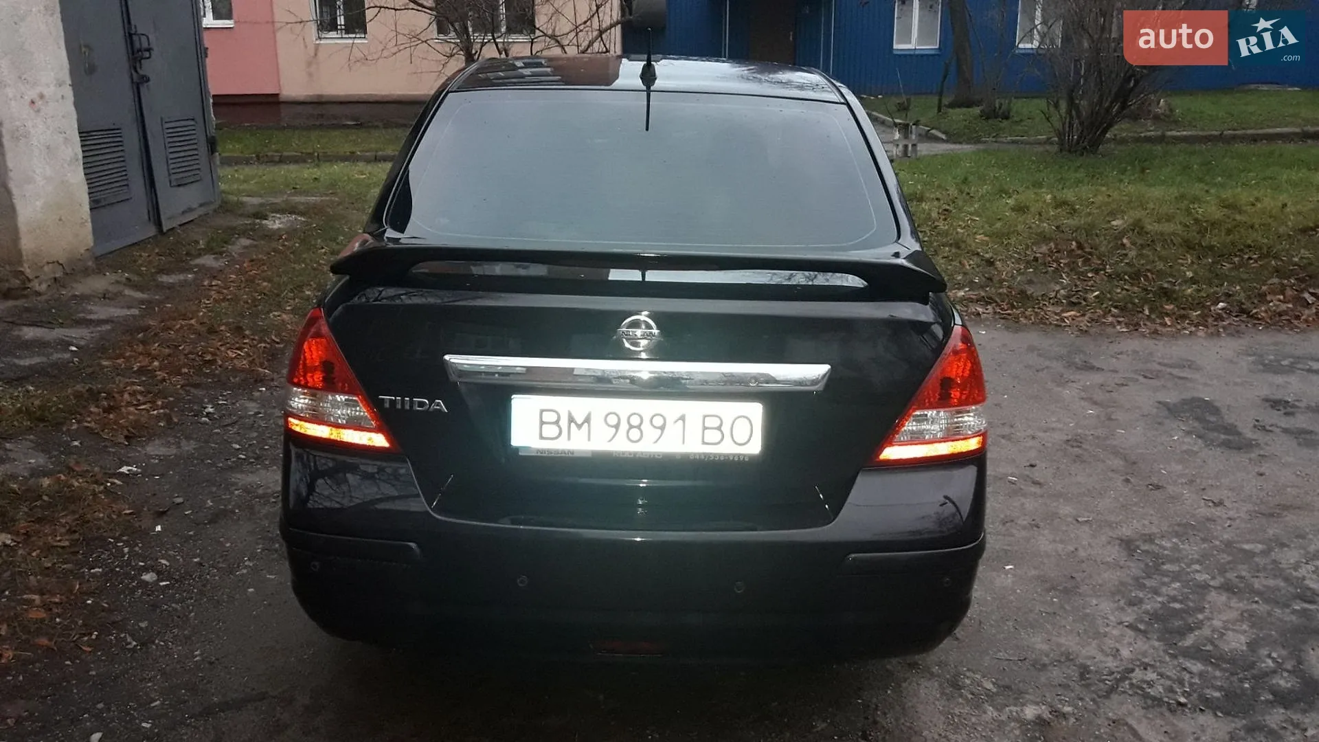2010 Nissan Tiida - мініатюра 2