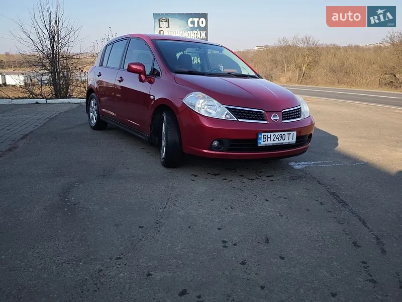 Nissan TIIDA