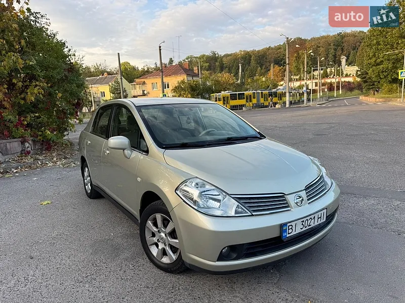 Nissan TIIDA