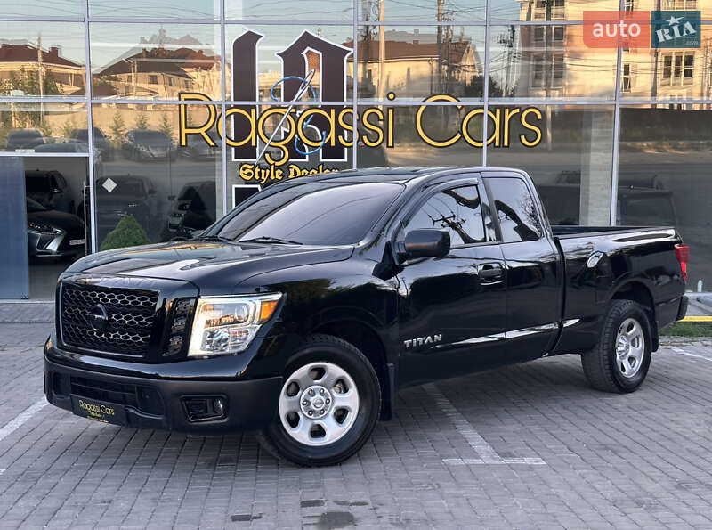 Nissan Titan 2017