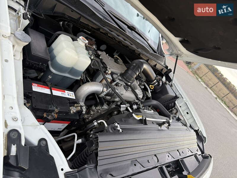 Грузовой фургон Nissan Titan 2018 в Киеве