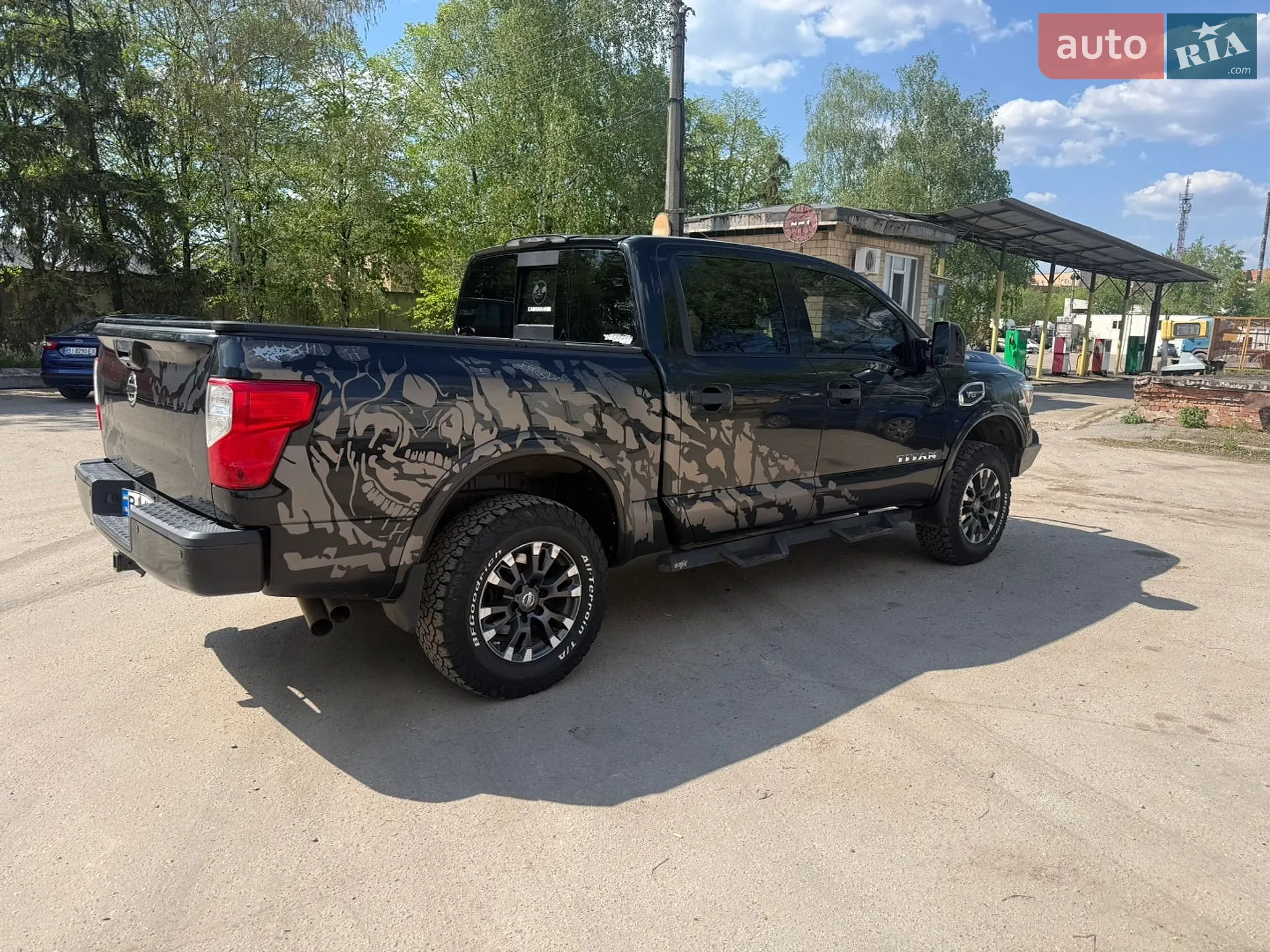 2017 Nissan Titan - мініатюра 13