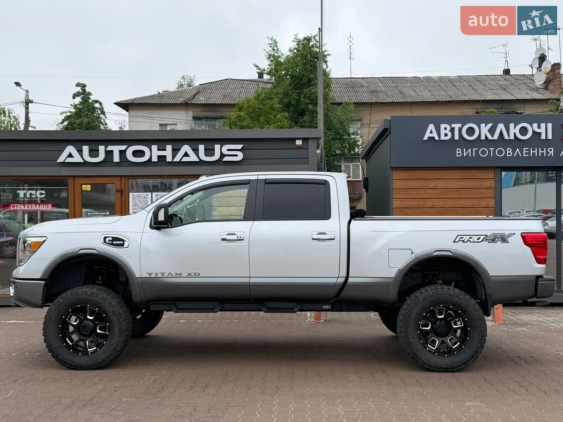 2016 Nissan Titan - мініатюра 5