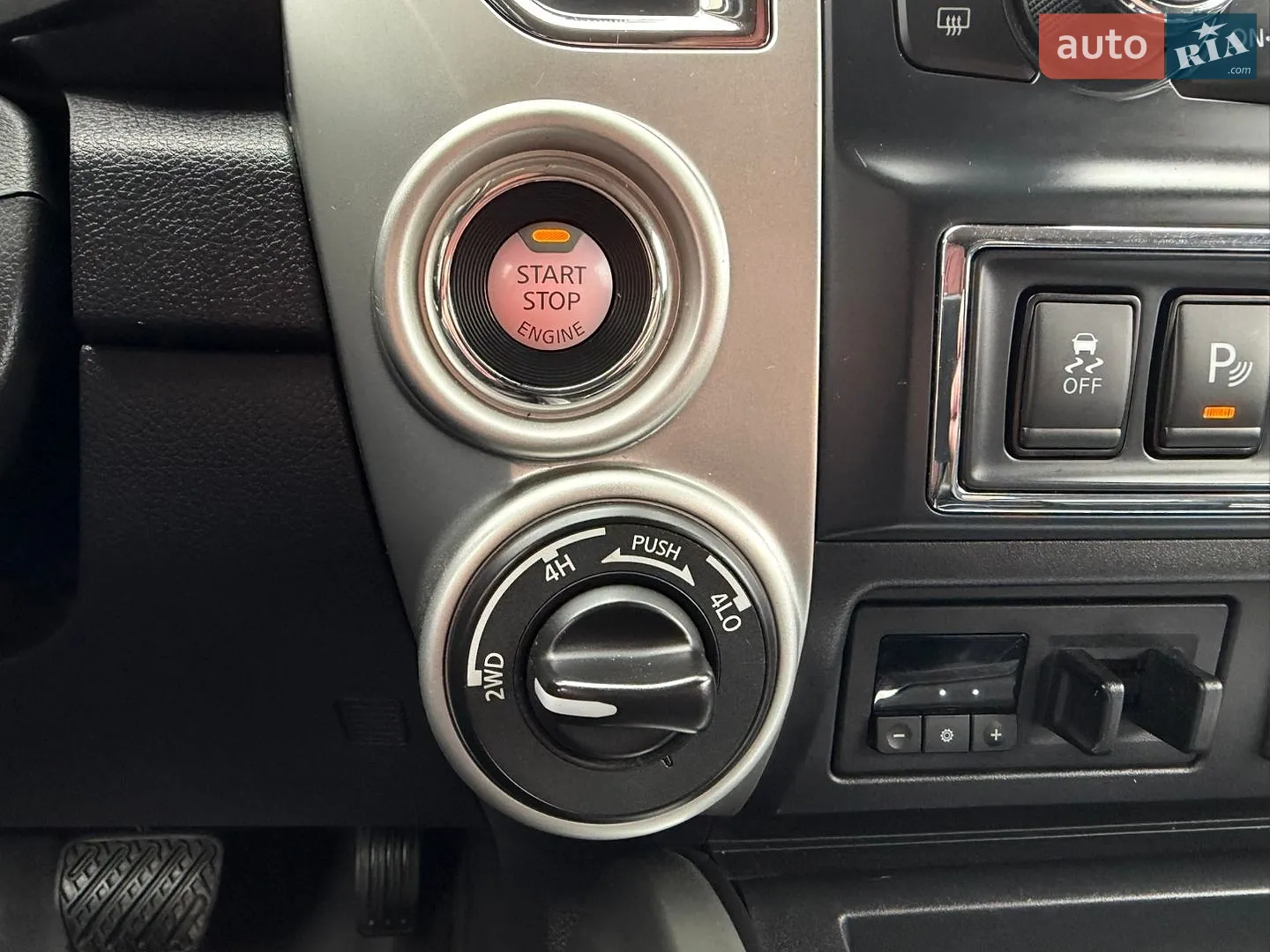 2016 Nissan Titan - мініатюра 16