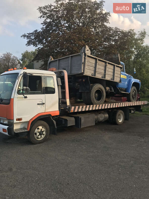 Автовоз Nissan UD 2005 в Коломиї