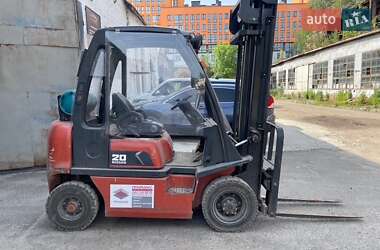 Вилочний навантажувач Nissan UD 2005 в Львові
