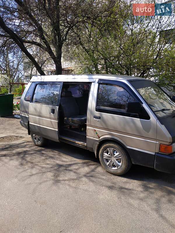 Мінівен Nissan Vanette 1993 в Миколаєві фото 4 Мінівен Nissan Vanette 1993 в Миколаєві