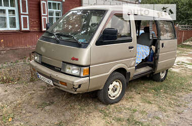 Мінівен Nissan Vanette 1989 в Чернігові