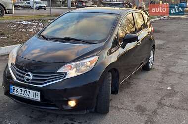 Хетчбек Nissan Versa Note 2015 в Дніпрі